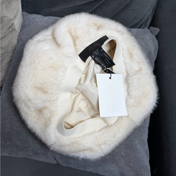 NWT Zara Woman Accessories FAUX FUR BERET Hat
